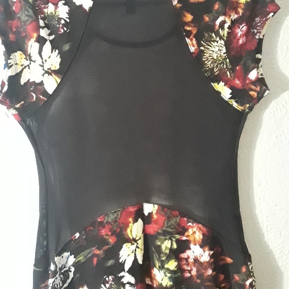 Dress - Picture 3 of 5